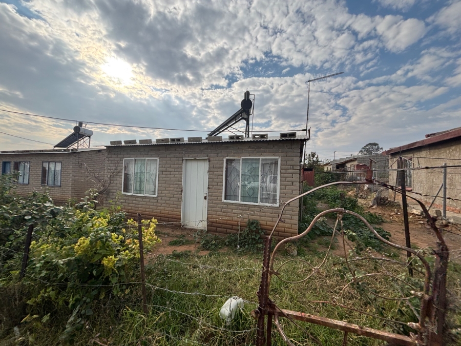 2 Bedroom Property for Sale in Boiki Mothohi Free State
